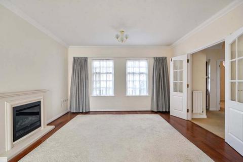 undefined, Whybrow Gardens, Castle Village, Berkhamsted, Hertfordshire, HP4