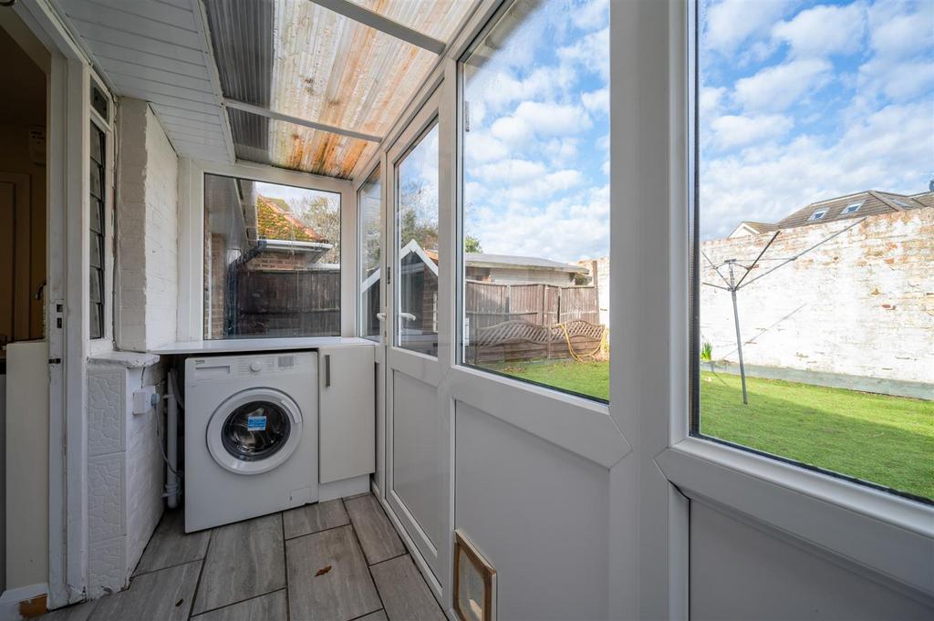 11 Westfield Oaks 26 19.jpg