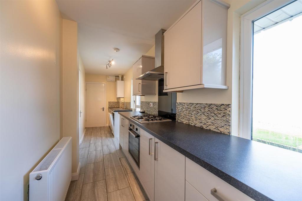 11 Westfield Oaks 26 16.jpg
