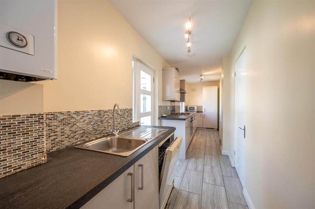 11 Westfield Oaks 26 17.jpg