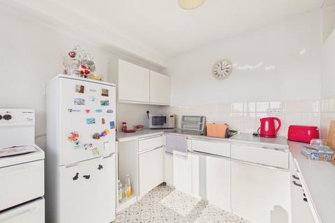 2 bedroom apartment for sale, Holywell Avenue, Kent CT19
