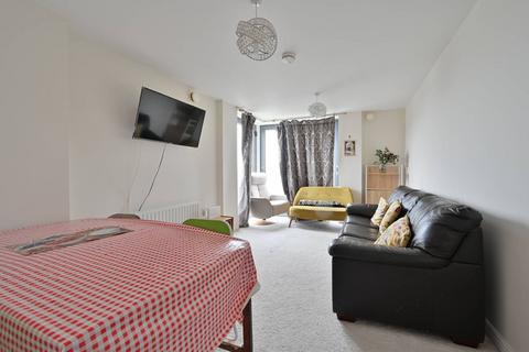 2 bedroom flat to rent, Kenton Lane, Harrow, HA3