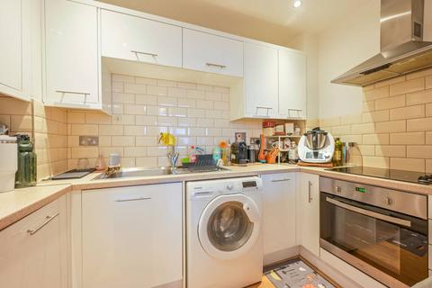 1 bedroom flat to rent, Commercial Road, Aldgate, London, E1
