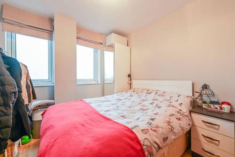 1 bedroom flat to rent, Commercial Road, Aldgate, London, E1