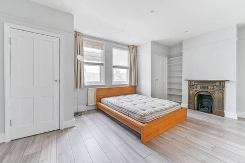 3 bedroom flat to rent, Kingston Road, Wimbledon, London, SW19