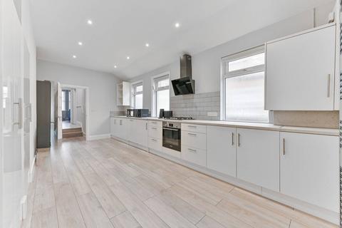 3 bedroom flat to rent, Kingston Road, Wimbledon, London, SW19