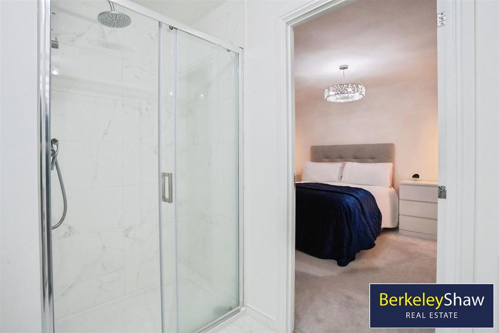 Ensuite (Bedroom1)