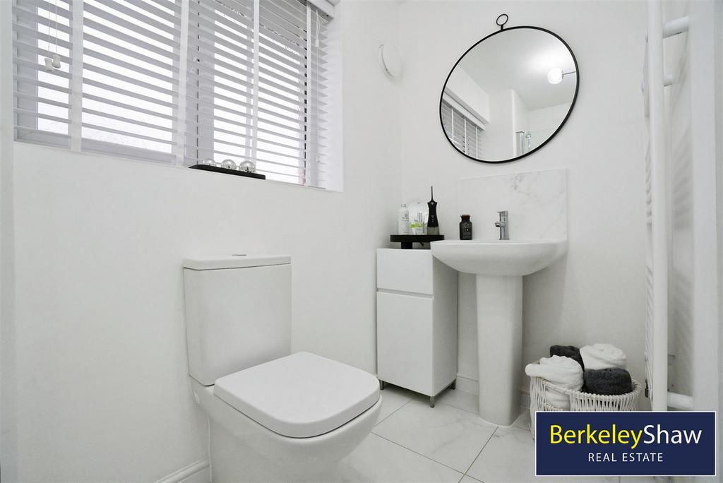 Ensuite (Bedroom1)