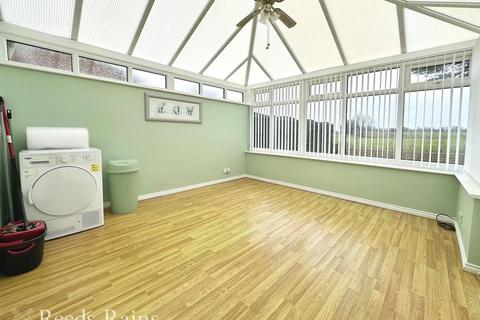 undefined, Chedworth Drive, Cheshire WA8