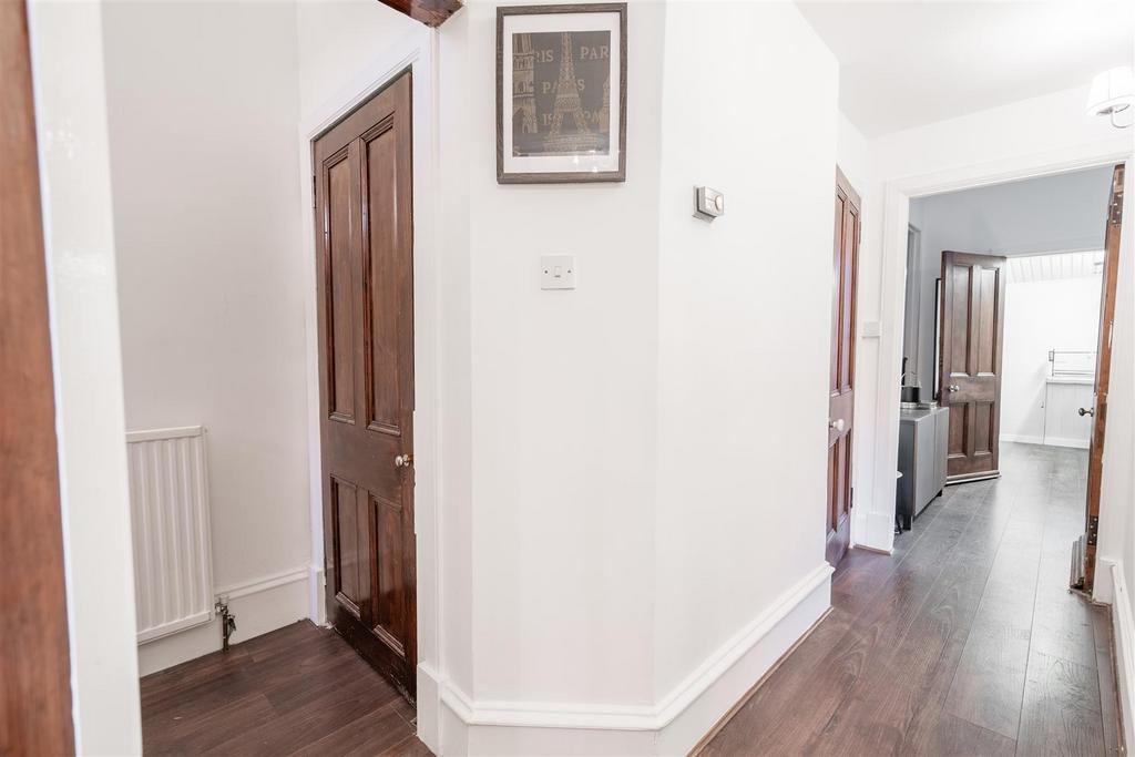 Hallway.jpg