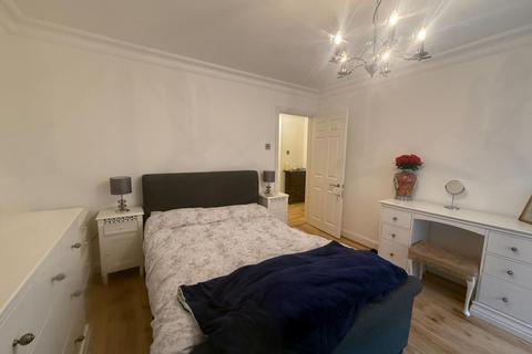 undefined, Lightwater,  Surrey,  GU18