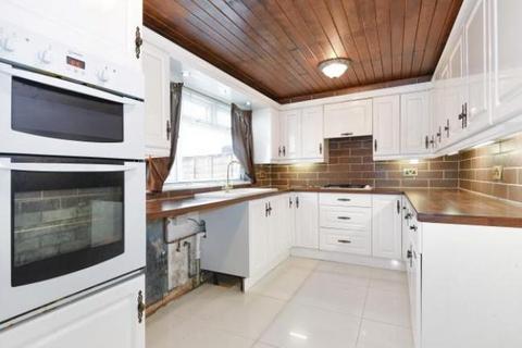 3 bedroom terraced house for sale, Holland Road,  Aylesbury,  HP19