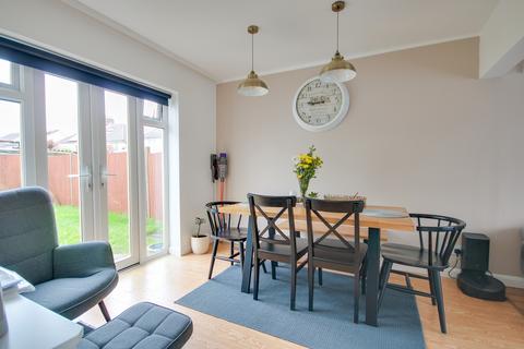 undefined, MERRYOAK! GORGEOUS KITCHEN! BEAUTIFULLY PRESENTED!