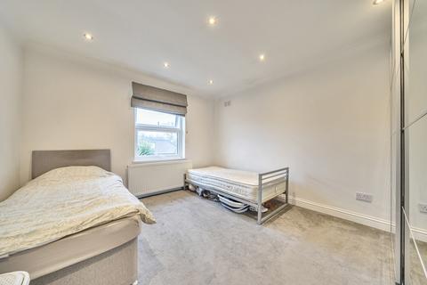 2 bedroom maisonette for sale, Kenneth Gardens, Stanmore