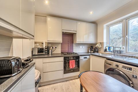 2 bedroom maisonette for sale, Kenneth Gardens, Stanmore