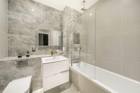 1 bedroom flat for sale, Sandycombe Road, Richmond TW9