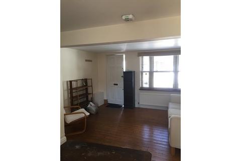 2 bedroom terraced house to rent, Springfield Road, Cambridge CB4