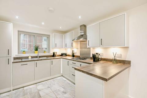 4 bedroom detached house for sale, Lowe Lane, Castleford, West Yorkshire