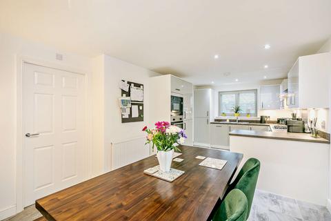 4 bedroom detached house for sale, Lowe Lane, Castleford, West Yorkshire
