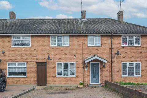 3 bedroom terraced house for sale, Pondfield Lane, Brentwood
