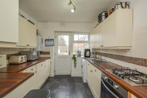 3 bedroom terraced house for sale, Pondfield Lane, Brentwood