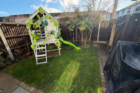 3 bedroom terraced house for sale, Anderson Drive, Ashford TW15