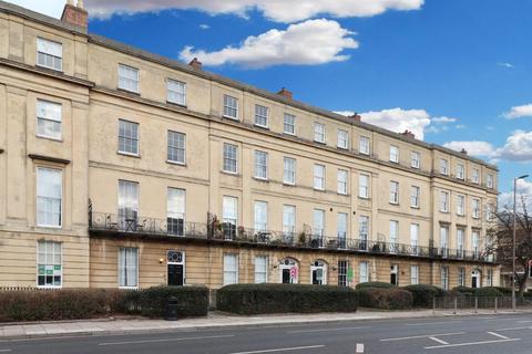 2 bedroom flat for sale, St. Margarets Road, Cheltenham