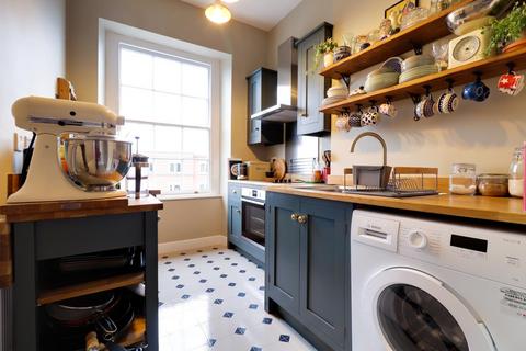 2 bedroom flat for sale, St. Margarets Road, Cheltenham