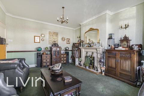 3 bedroom semi-detached house for sale, London SE25