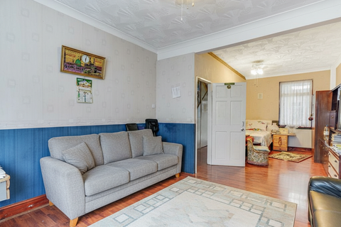 4 bedroom terraced house for sale, Southall UB1