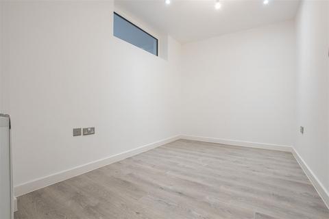 2 bedroom flat to rent, Edinburgh Gate, Harlow CM20