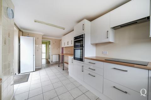 3 bedroom detached house for sale, Brenchley Road, Sittingbourne, Kent, ME10