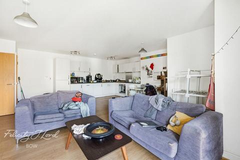 St Clements Avenue, London