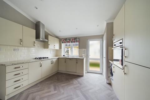2 bedroom park home for sale, Burnt Oak Lane, Newdigate RH5