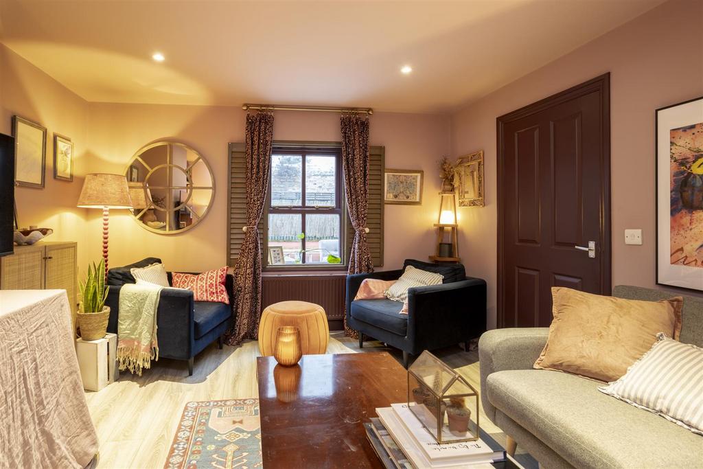 18 Waverley Street  9.jpg