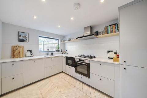 4 bedroom terraced house for sale, Khama Road, Tooting,, London, SW17