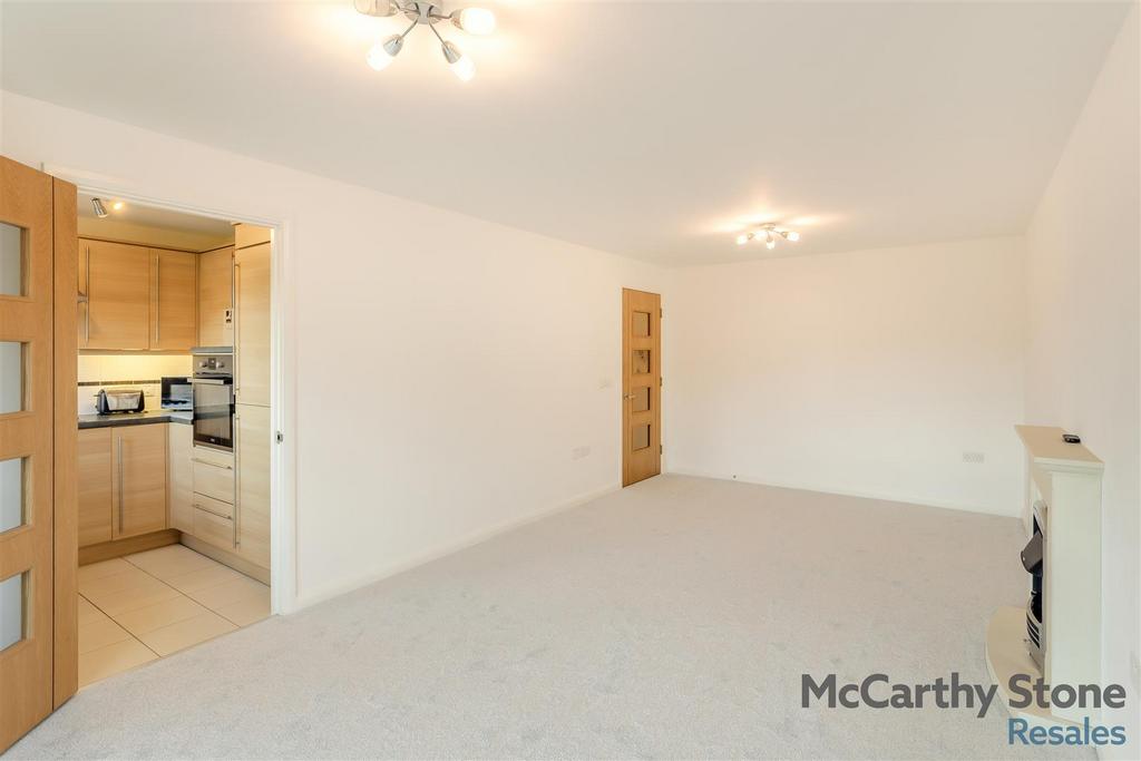 8677309-interior18.jpg