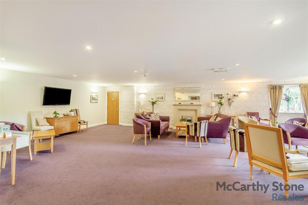 8677309-interior01.jpg
