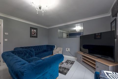 undefined, Peacock Wynd, Wishaw, ML1 4