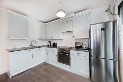 1 bedroom flat for sale, Victoria Road, London W3