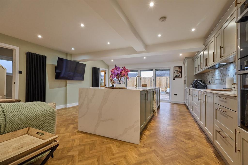 Extended and Refitted Open Plan Living/Dining Kitc