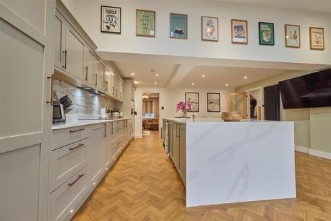 undefined, Saddlers Close, Burbage, Hinckley