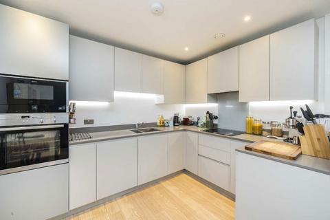 2 bedroom flat to rent, Brixton Road, London SW9