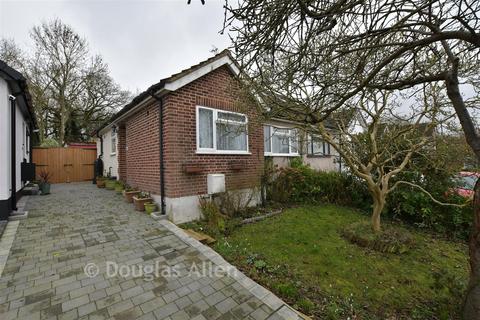 2 bedroom bungalow for sale, Beverley Rise, Billericay, Essex