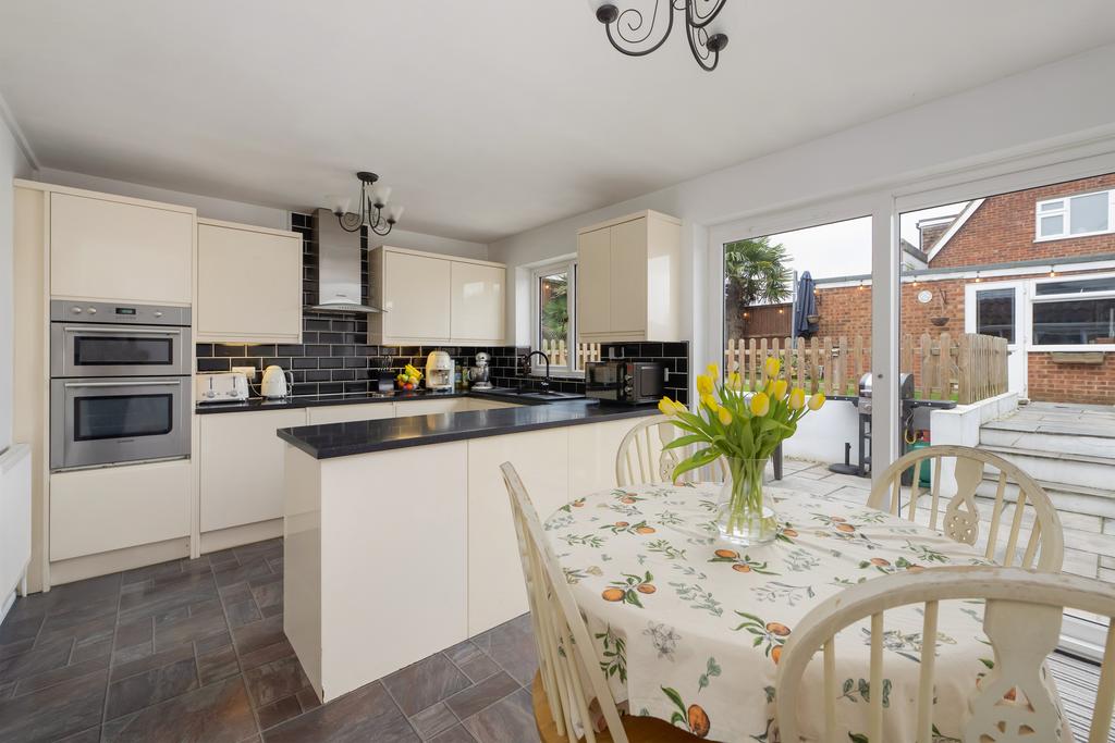 Kitchen/Dining Room