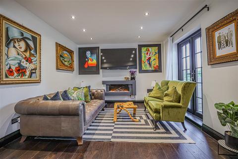 undefined, Hillfield Road, Hemel Hempstead, HP2