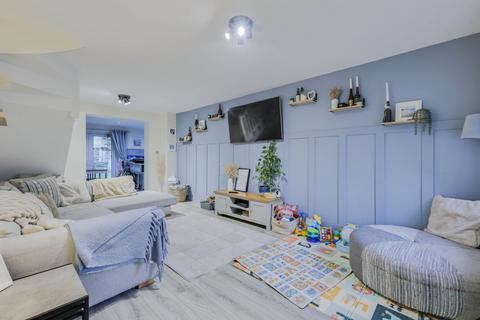 3 bedroom semi-detached house for sale, Abbeydale Gardens, Leeds, West Yorkshire, LS5