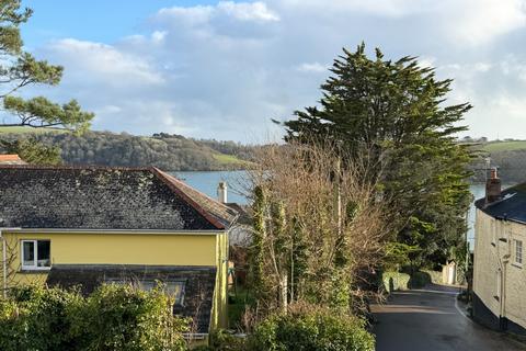 4 bedroom semi-detached house for sale, 175 yards from St Mawes Waterfront.
