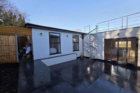 undefined, Chelsworth Drive, London