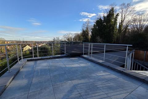 undefined, Chelsworth Drive, London